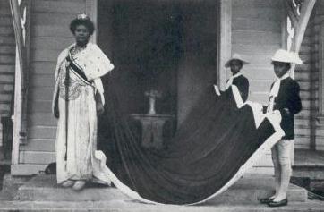 HM QUEEN SALOTE III 002