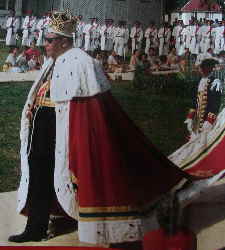 KROENUNG KING TAUFA AHAU TUPOU IV 001